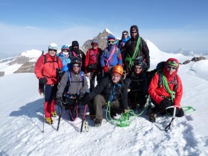 Sunčano i hladno jutro na Vincent Piramide